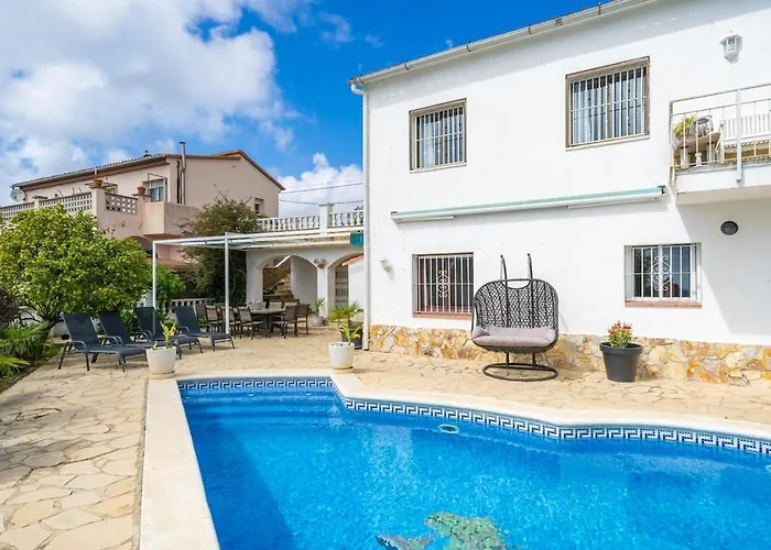 Tatil Evi Casa Feliç, 6 People, Fireplace&hottub Lloret de Mar