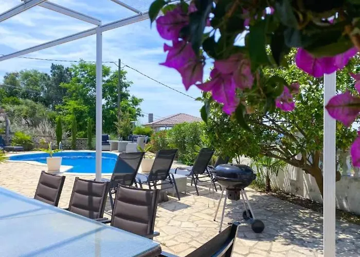 Casa Feliç, 6 People, Fireplace&hottub Tatil Evi Lloret de Mar