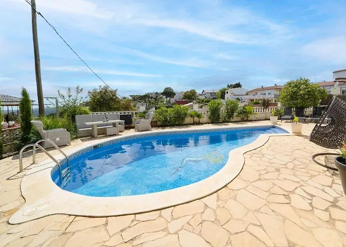 Casa Feliç, 6 People, Fireplace&hottub Tatil Evi Lloret de Mar