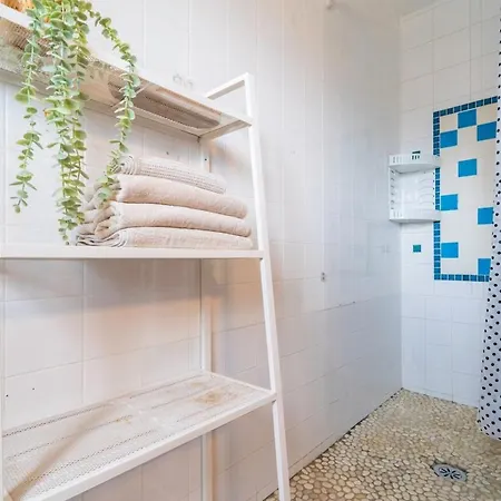 度假居 Casa Felic, 6 People, Fireplace And Hottub 滨海略雷特